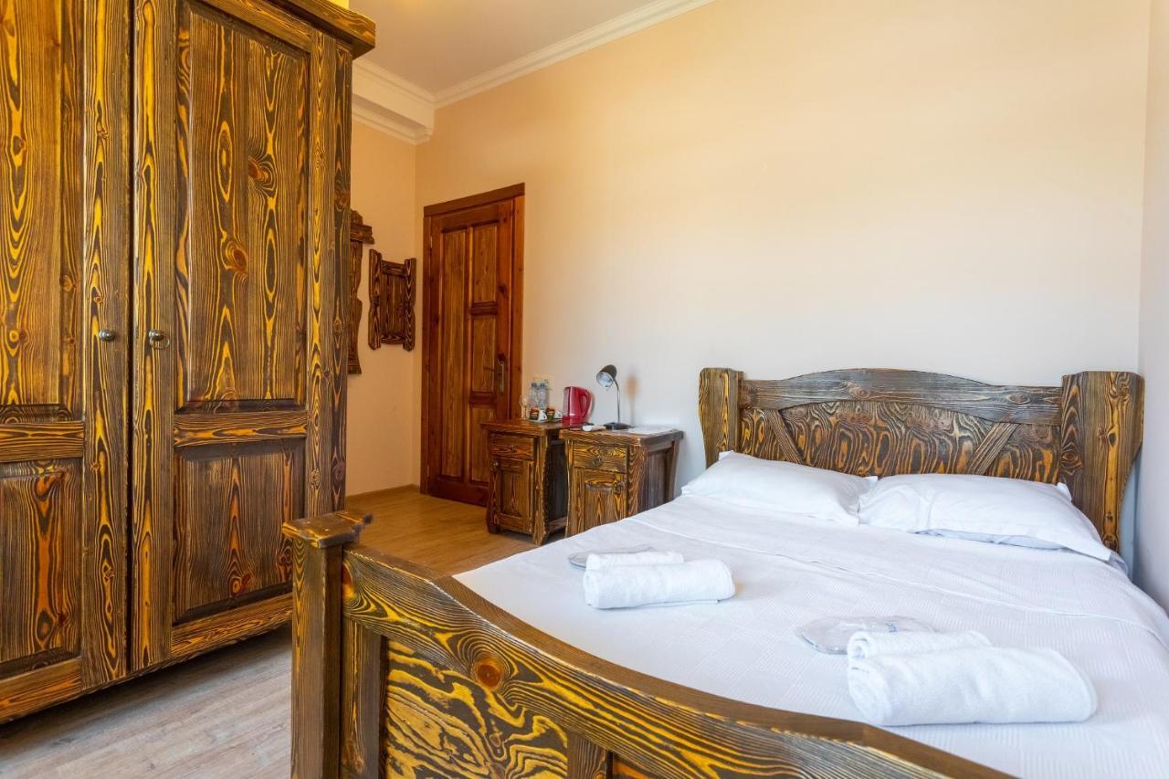 Hotel Phasis Κουτάισι Εξωτερικό φωτογραφία