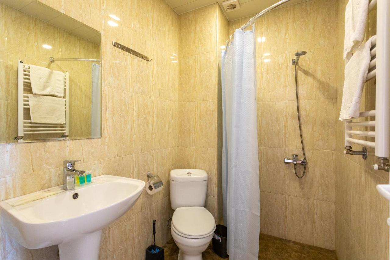 Hotel Phasis Κουτάισι Εξωτερικό φωτογραφία