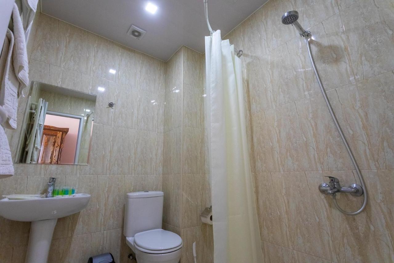 Hotel Phasis Κουτάισι Εξωτερικό φωτογραφία