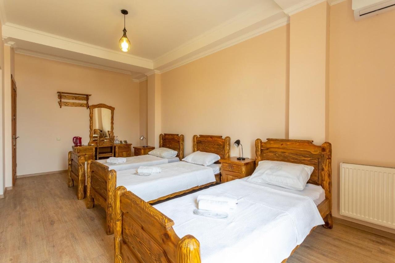 Hotel Phasis Κουτάισι Εξωτερικό φωτογραφία