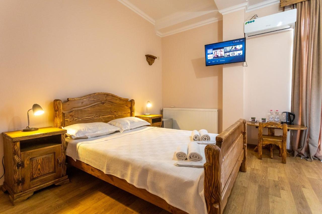 Hotel Phasis Κουτάισι Εξωτερικό φωτογραφία
