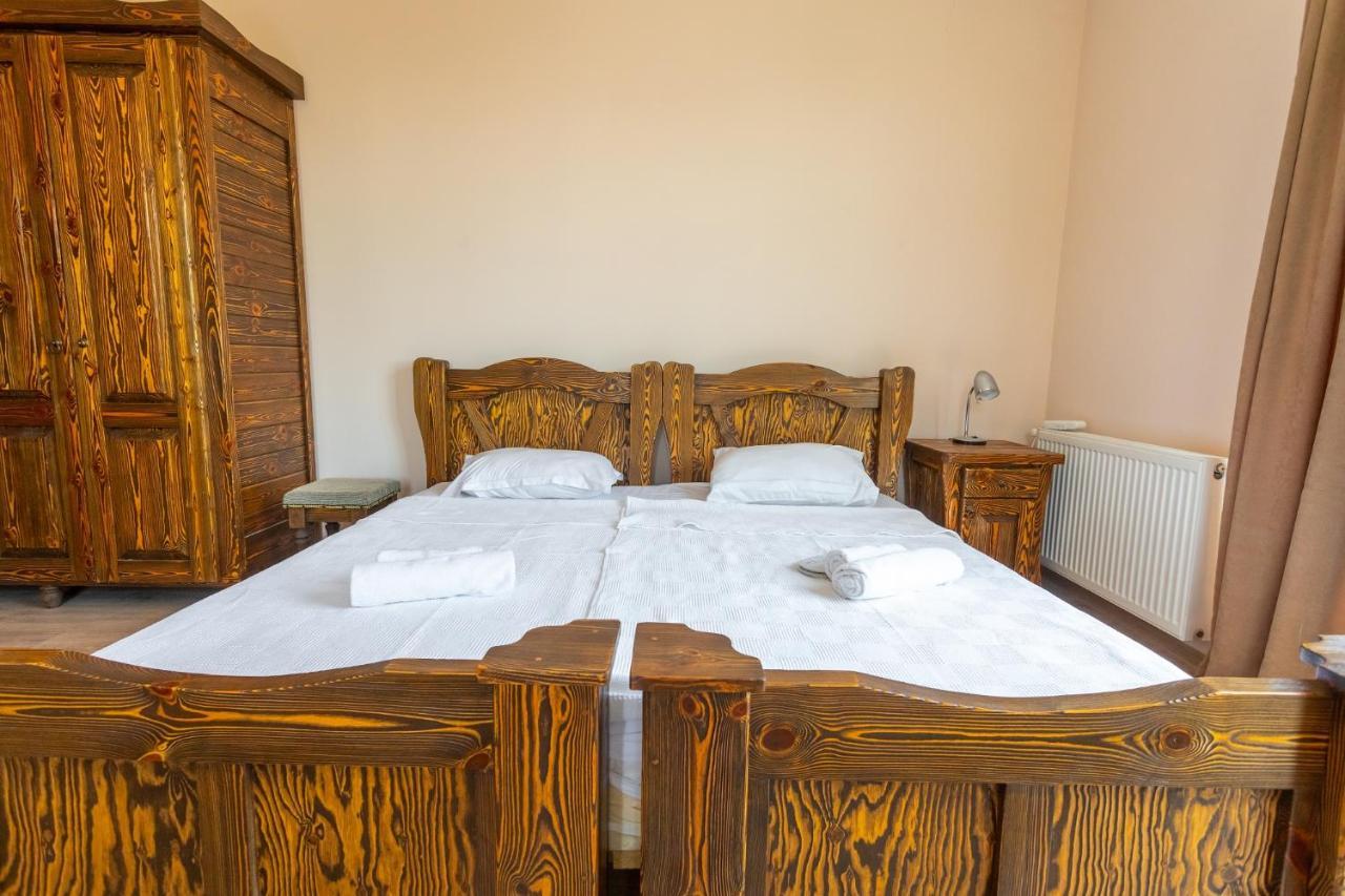 Hotel Phasis Κουτάισι Εξωτερικό φωτογραφία