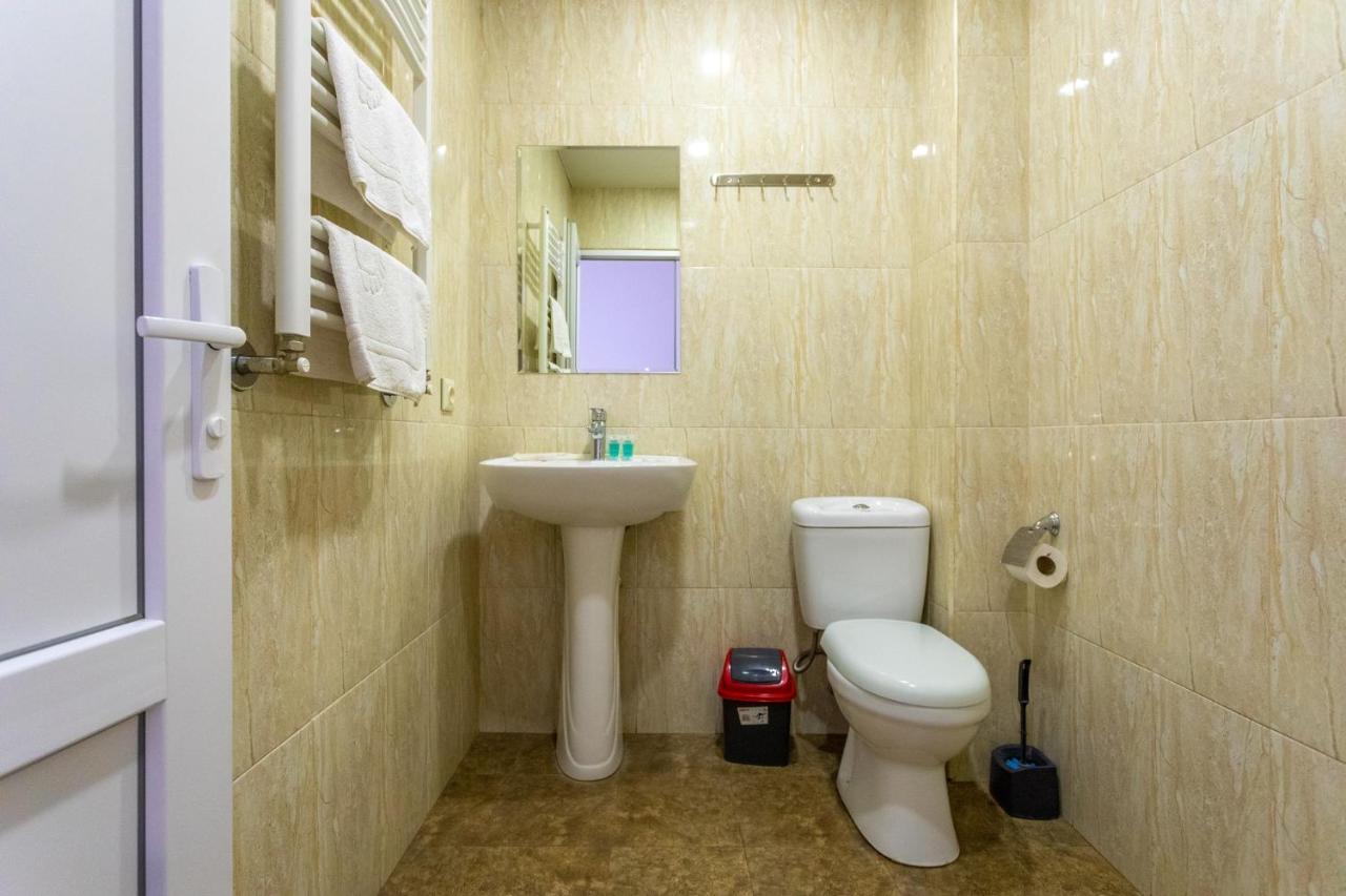 Hotel Phasis Κουτάισι Εξωτερικό φωτογραφία