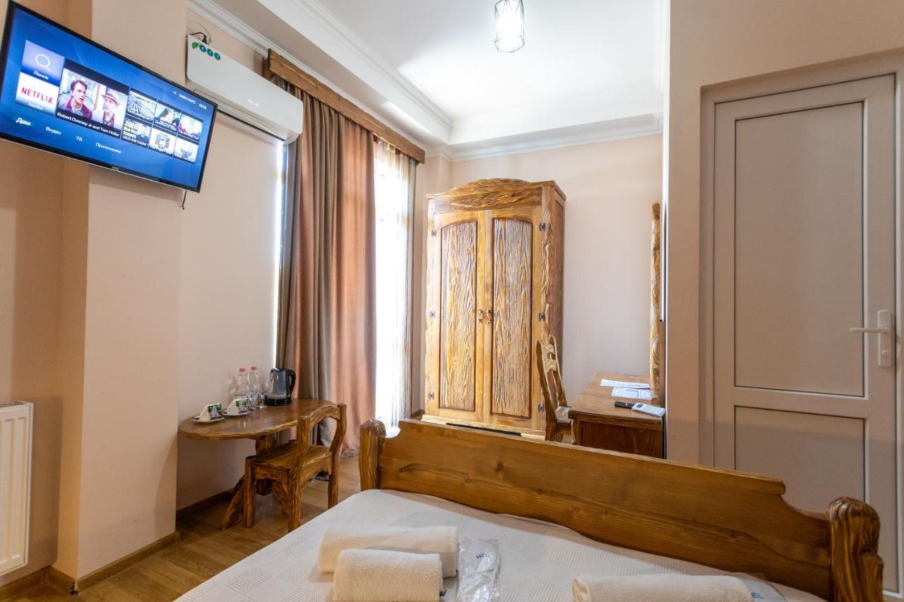 Hotel Phasis Κουτάισι Εξωτερικό φωτογραφία