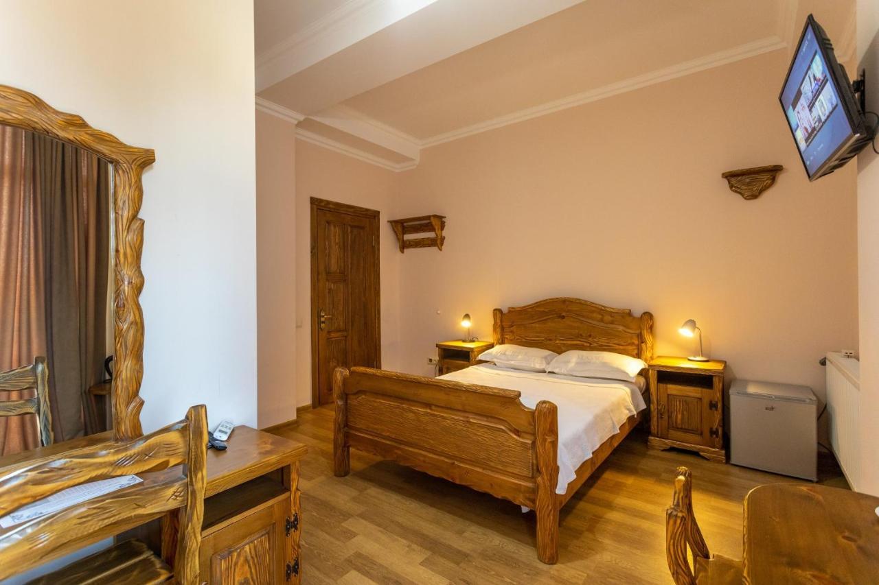 Hotel Phasis Κουτάισι Εξωτερικό φωτογραφία