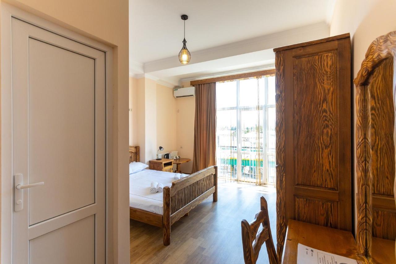 Hotel Phasis Κουτάισι Εξωτερικό φωτογραφία