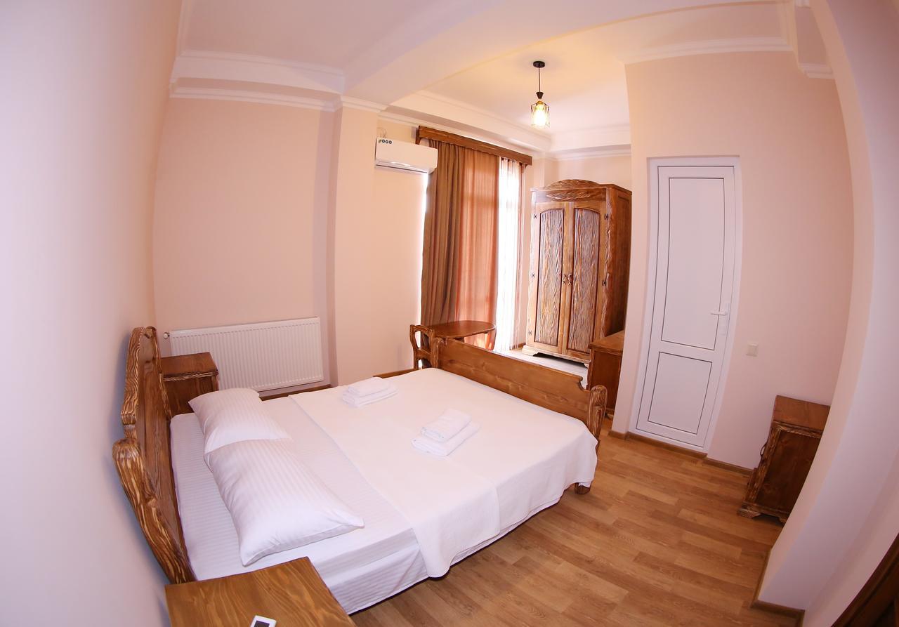 Hotel Phasis Κουτάισι Εξωτερικό φωτογραφία